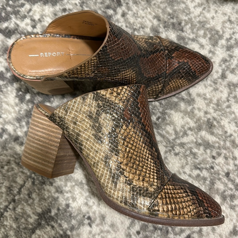 Report snakeskin mules